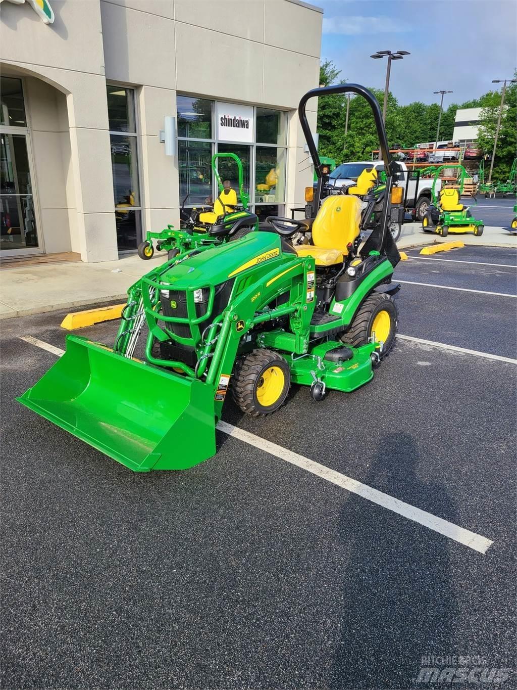 John Deere 1025R Kompaktie traktori