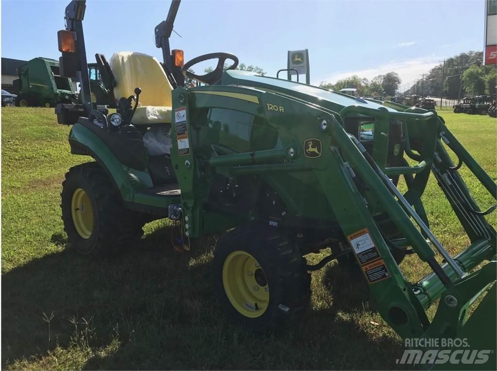 John Deere 1025R Kompaktie traktori