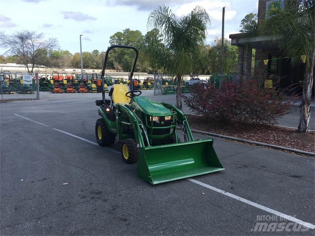 John Deere 1025R Kompaktie traktori