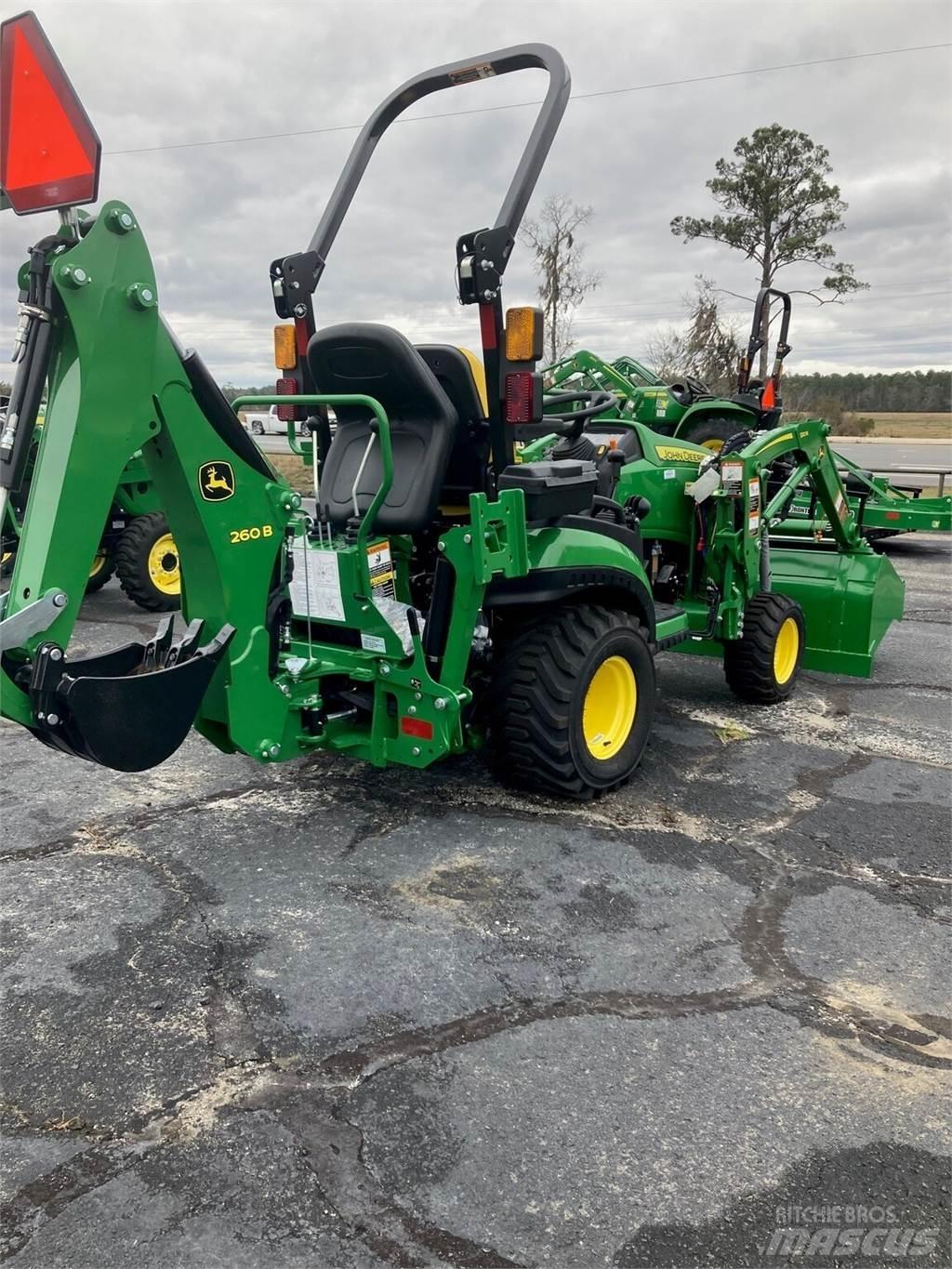 John Deere 1025R Kompaktie traktori