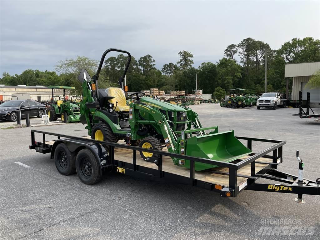 John Deere 1025R Kompaktie traktori