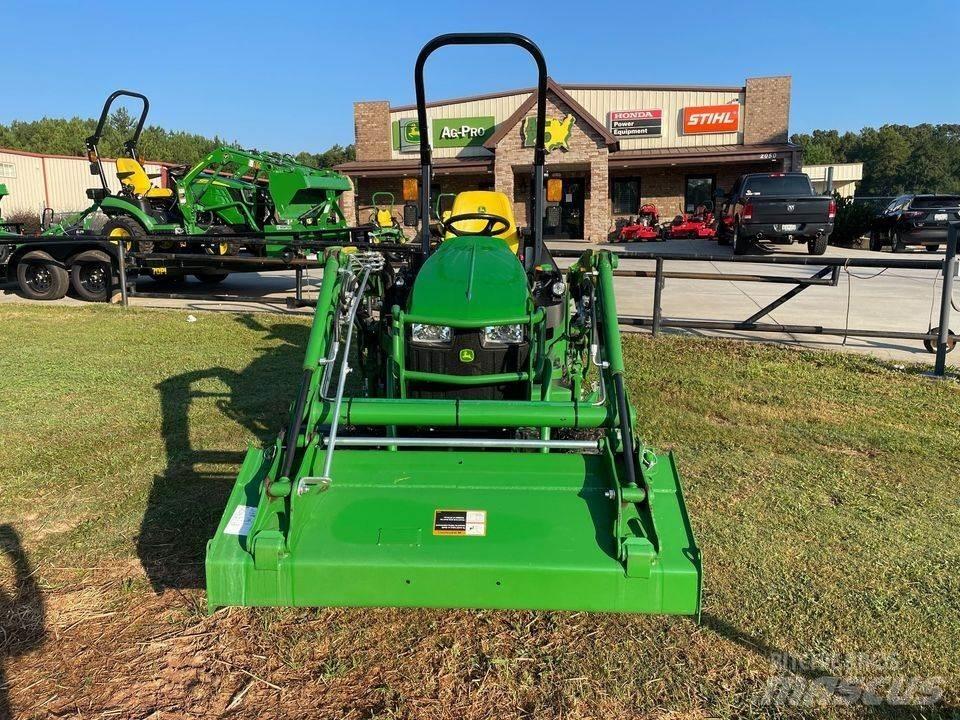 John Deere 1025R Kompaktie traktori