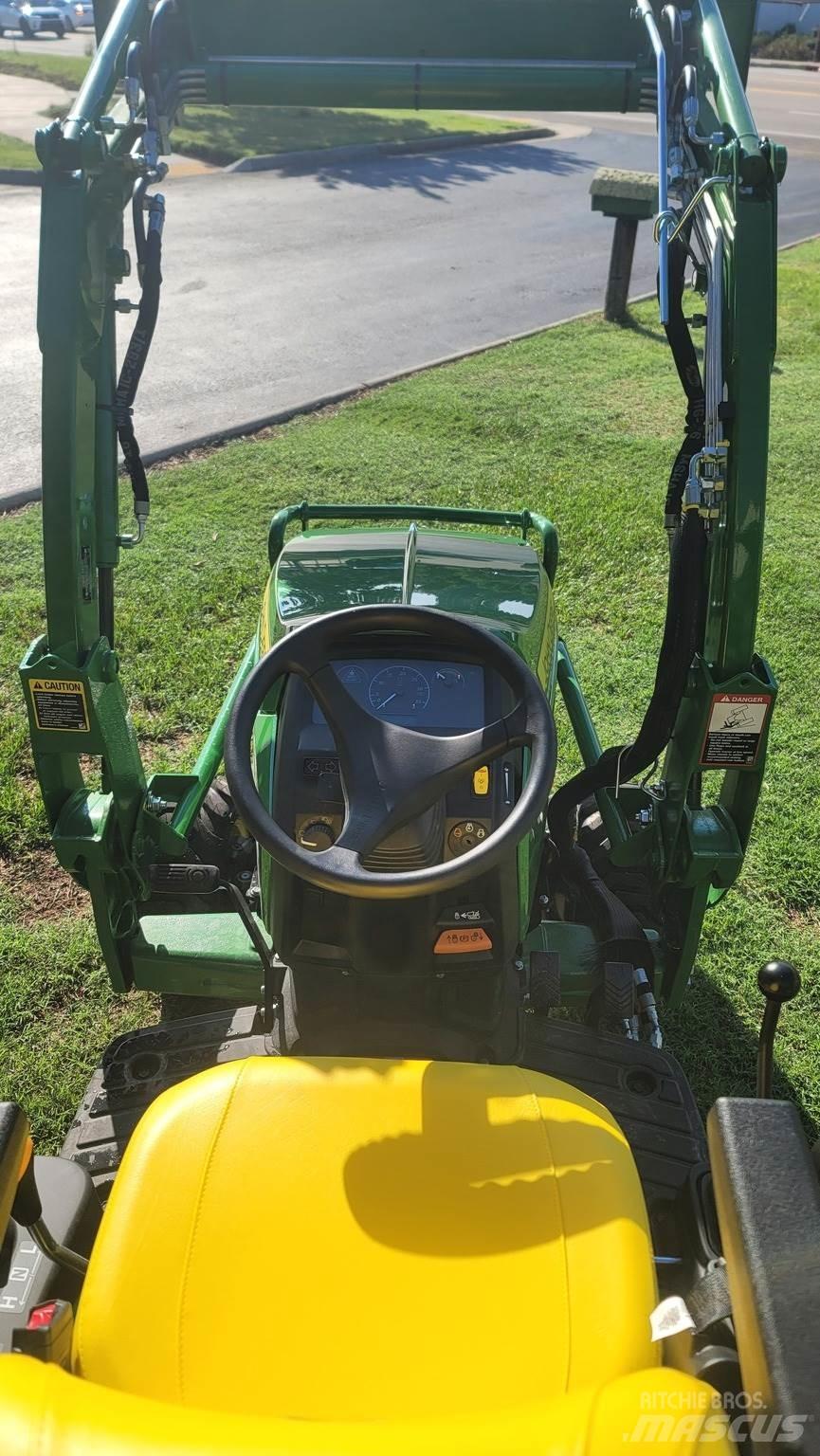 John Deere 1025R Kompaktie traktori