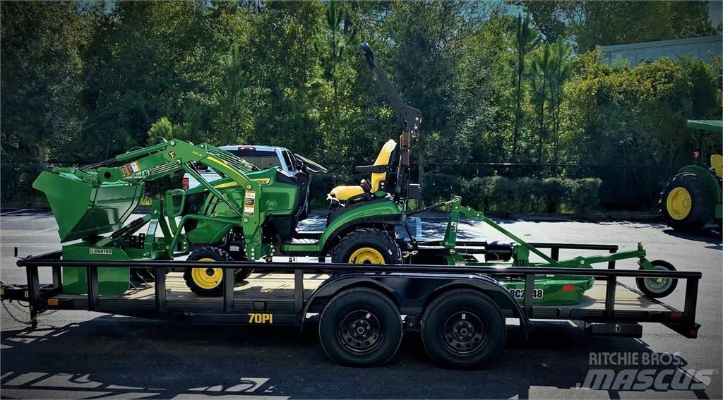 John Deere 1025R Kompaktie traktori