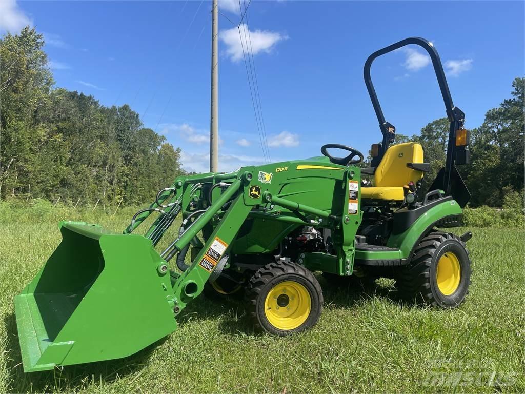 John Deere 1025R Kompaktie traktori