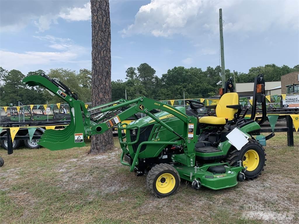 John Deere 1025R Kompaktie traktori