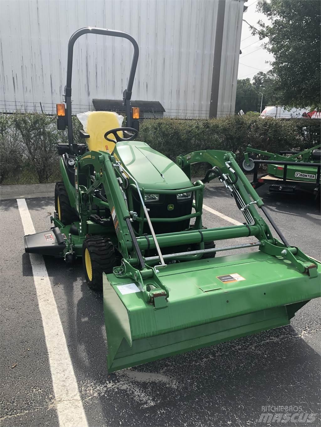 John Deere 1025R Kompaktie traktori