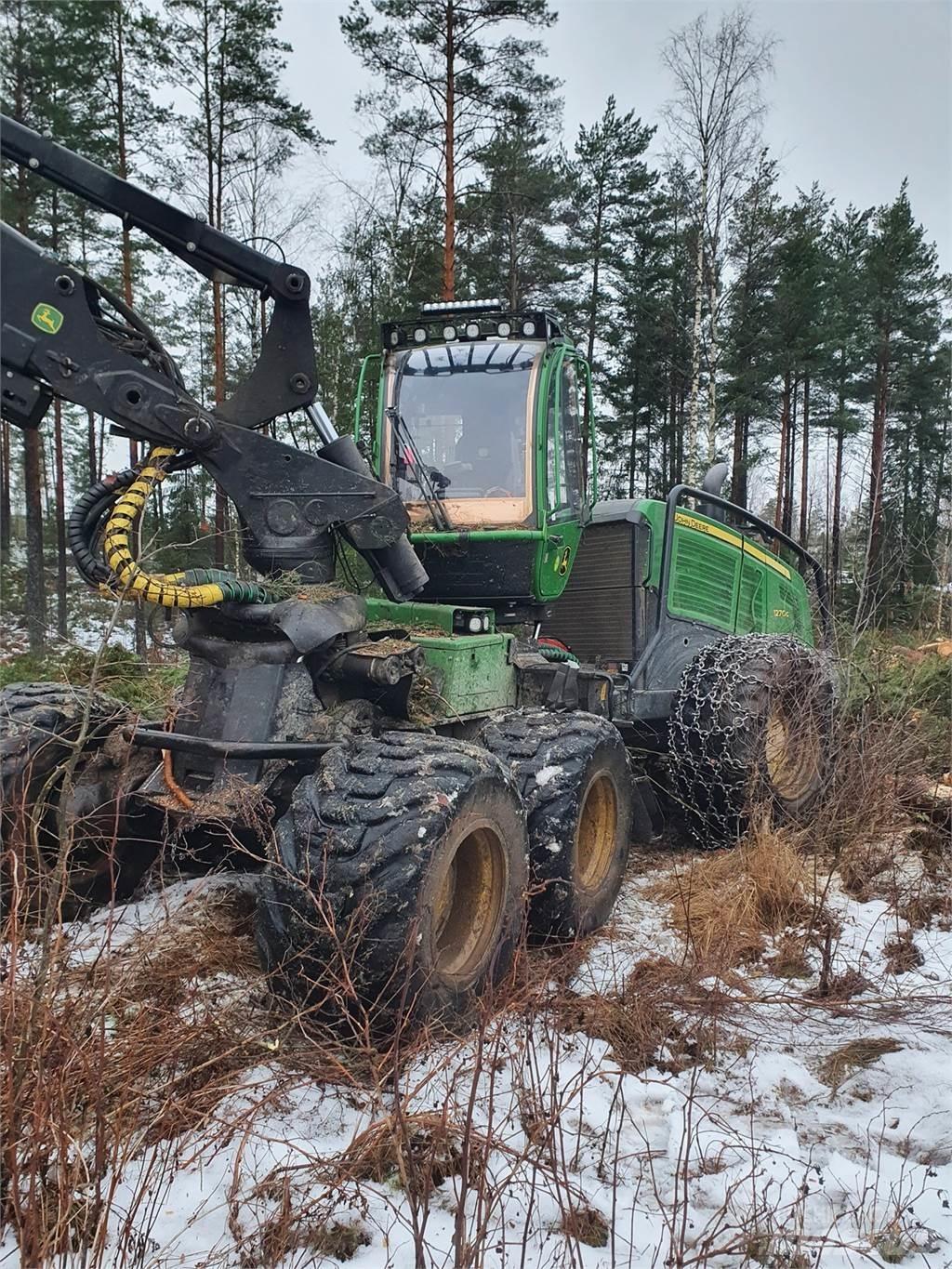 John Deere 1270G Harvesteri