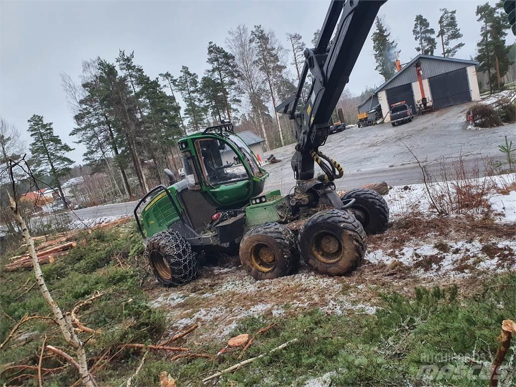 John Deere 1270G Harvesteri