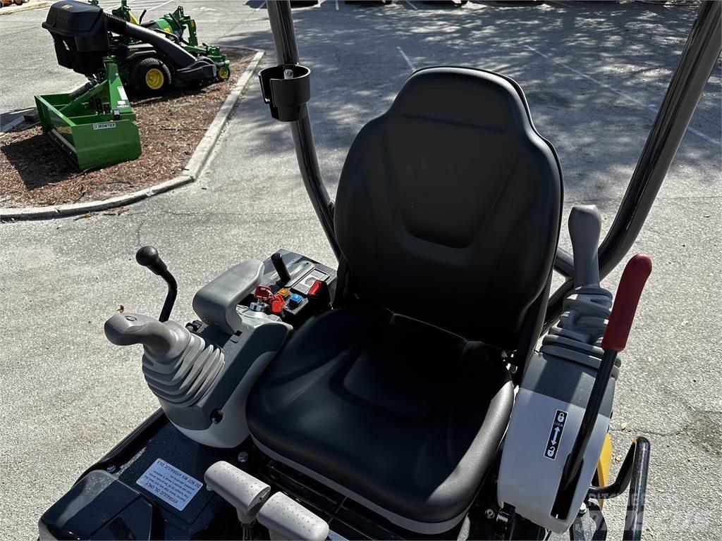 John Deere 17 P Mini ekskavatori < 7 t