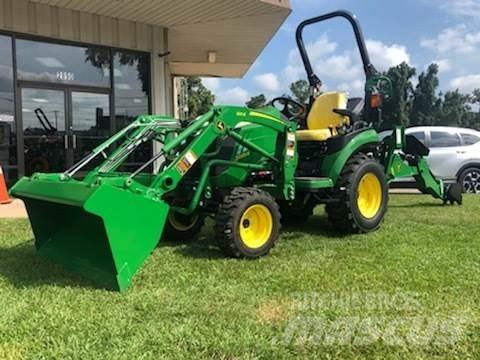 John Deere 2025R Kompaktie traktori