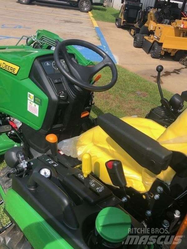 John Deere 2025R Kompaktie traktori