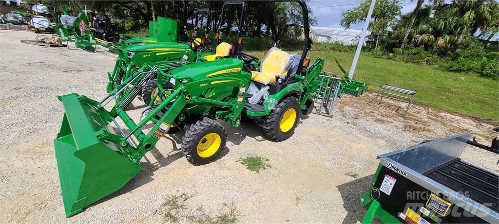 John Deere 2025R Kompaktie traktori