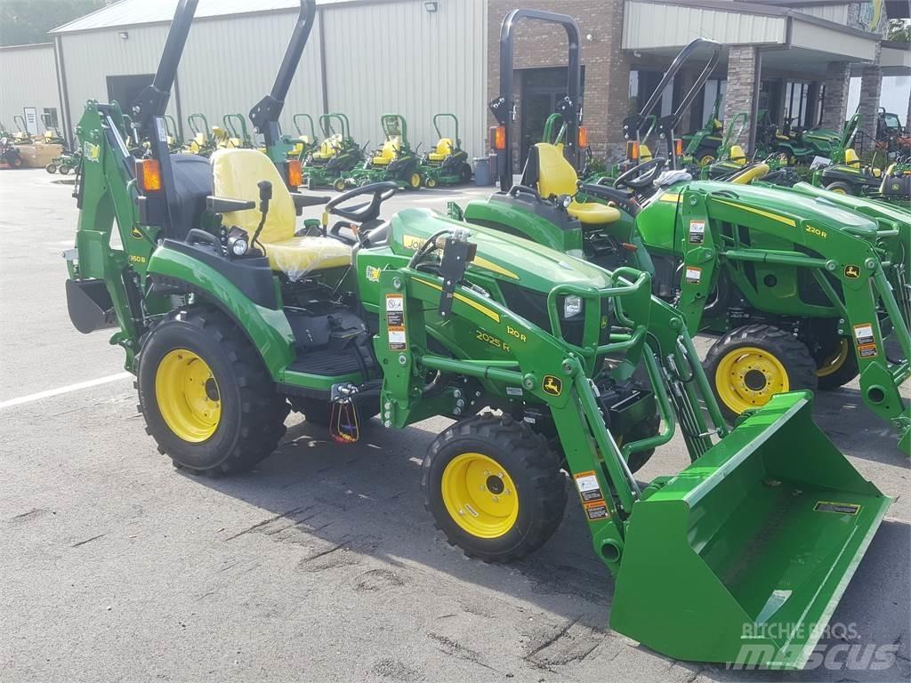 John Deere 2025R Kompaktie traktori