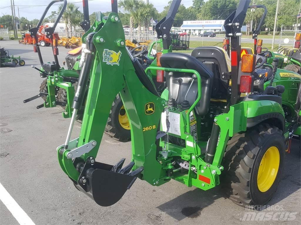 John Deere 2025R Kompaktie traktori