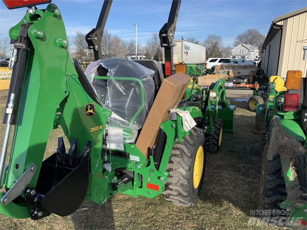 John Deere 2025R Kompaktie traktori