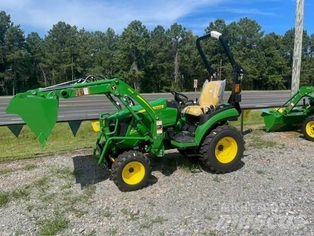 John Deere 2025R Kompaktie traktori