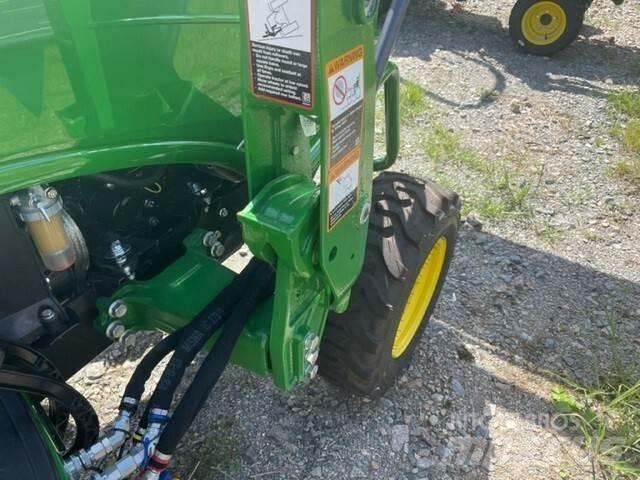 John Deere 2025R Kompaktie traktori