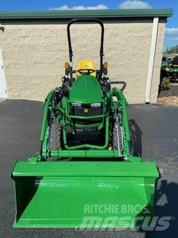 John Deere 2025R Kompaktie traktori