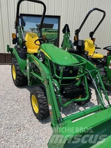 John Deere 2025R Kompaktie traktori