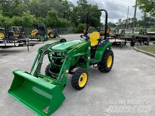 John Deere 2032R Kompaktie traktori