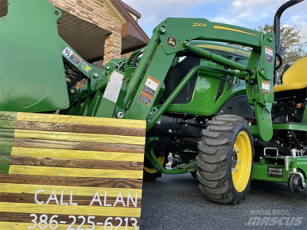 John Deere 2032R Kompaktie traktori