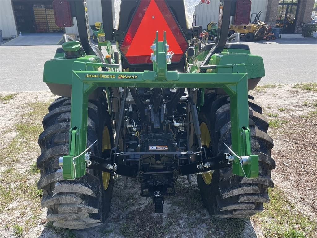 John Deere 2038R Kompaktie traktori