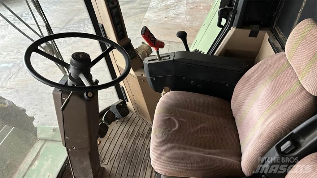 John Deere 2258 Ražas novākšanas kombaini