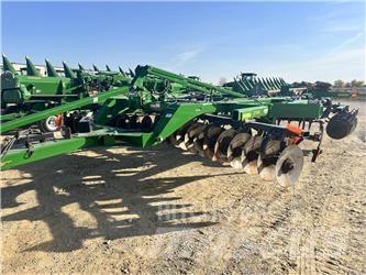John Deere 2720 Cita augsnes apstrādes tehnika un papildaprīkojums