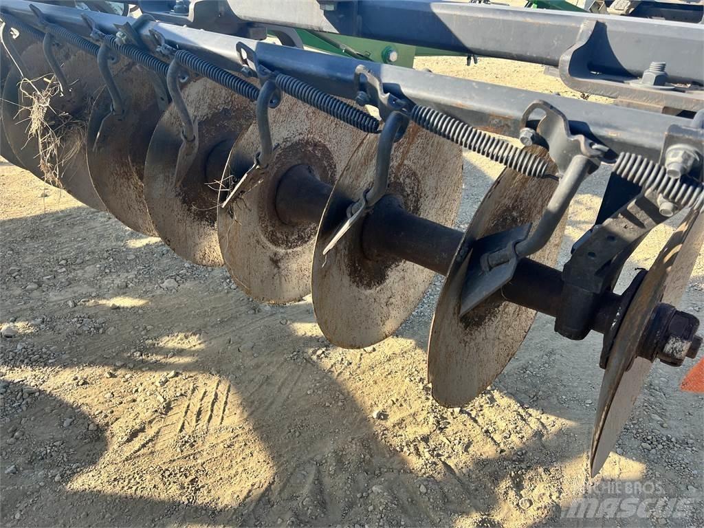 John Deere 2720 Cita augsnes apstrādes tehnika un papildaprīkojums