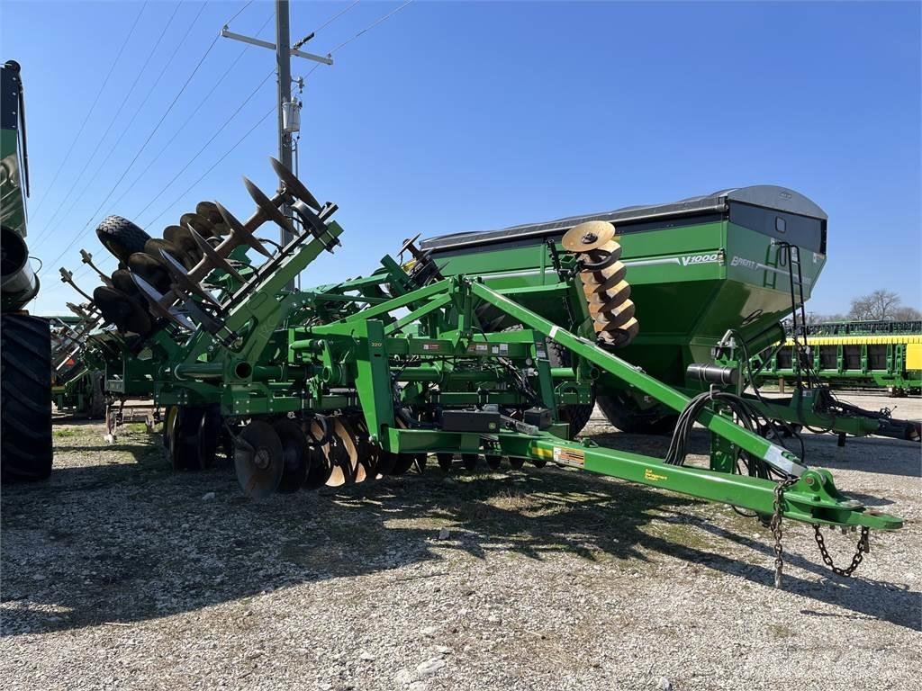 John Deere 2730 Cita augsnes apstrādes tehnika un papildaprīkojums