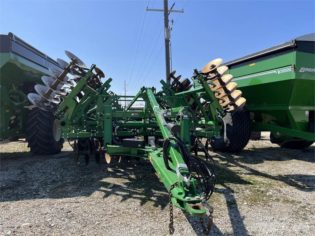 John Deere 2730 Cita augsnes apstrādes tehnika un papildaprīkojums