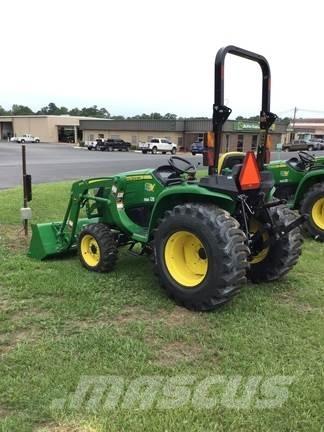 John Deere 3025E Kompaktie traktori