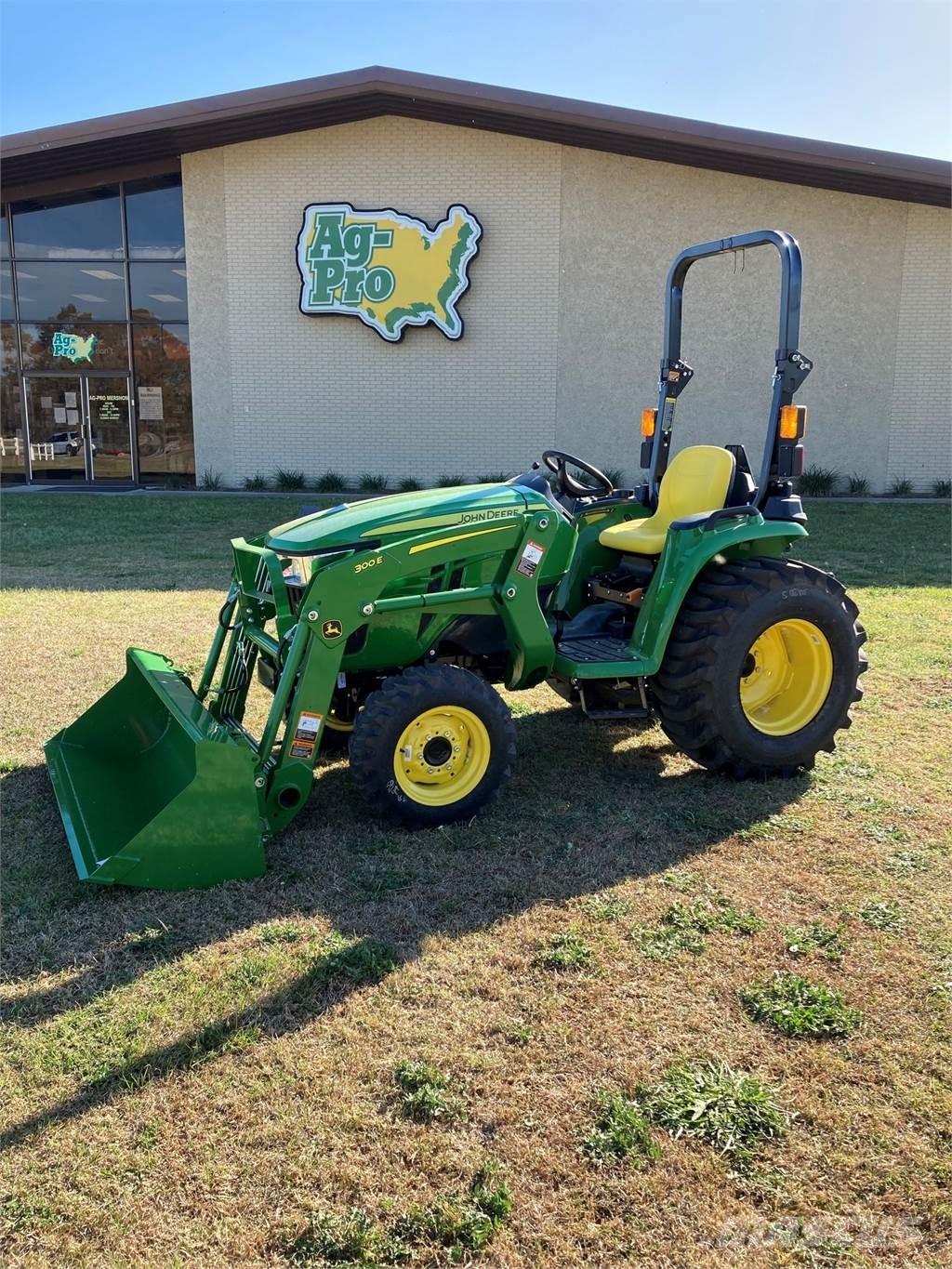 John Deere 3025E Kompaktie traktori