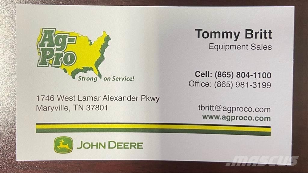 John Deere 3025E Kompaktie traktori