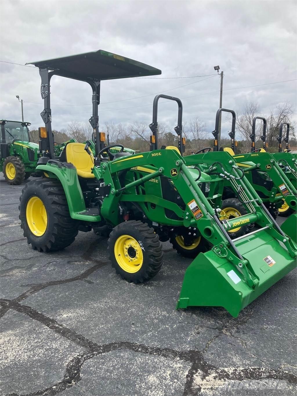 John Deere 3025E Kompaktie traktori