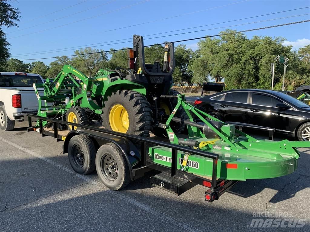 John Deere 3032E Kompaktie traktori
