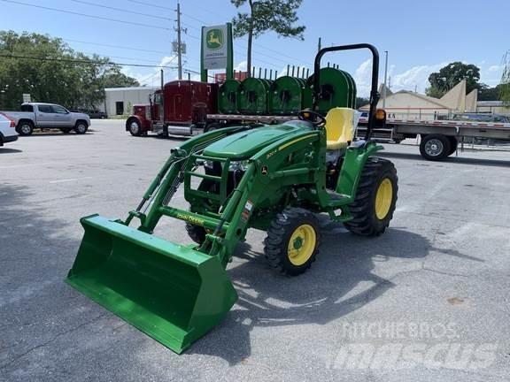 John Deere 3033R Kompaktie traktori