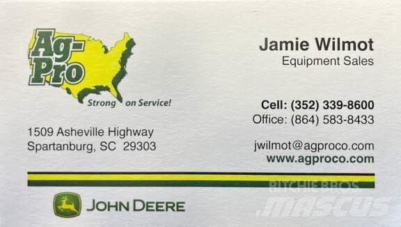 John Deere 3033R Kompaktie traktori