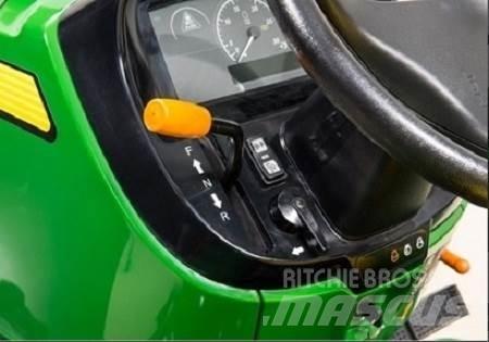 John Deere 3035D Kompaktie traktori