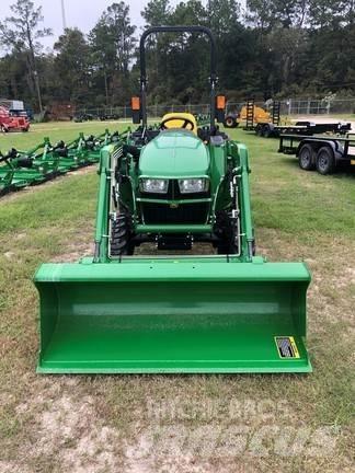 John Deere 3038E Kompaktie traktori