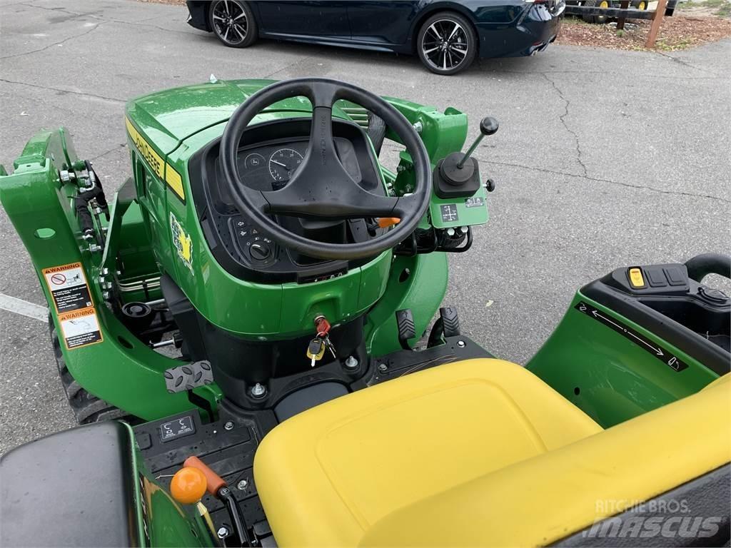John Deere 3038E Kompaktie traktori