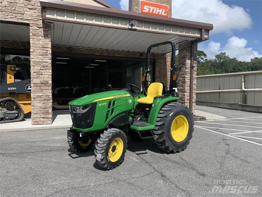 John Deere 3038E Kompaktie traktori