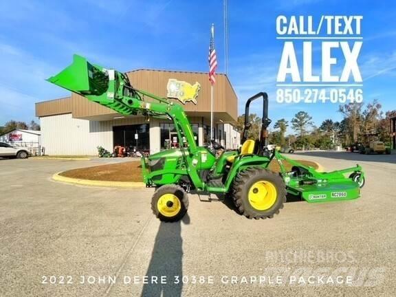 John Deere 3038E Kompaktie traktori