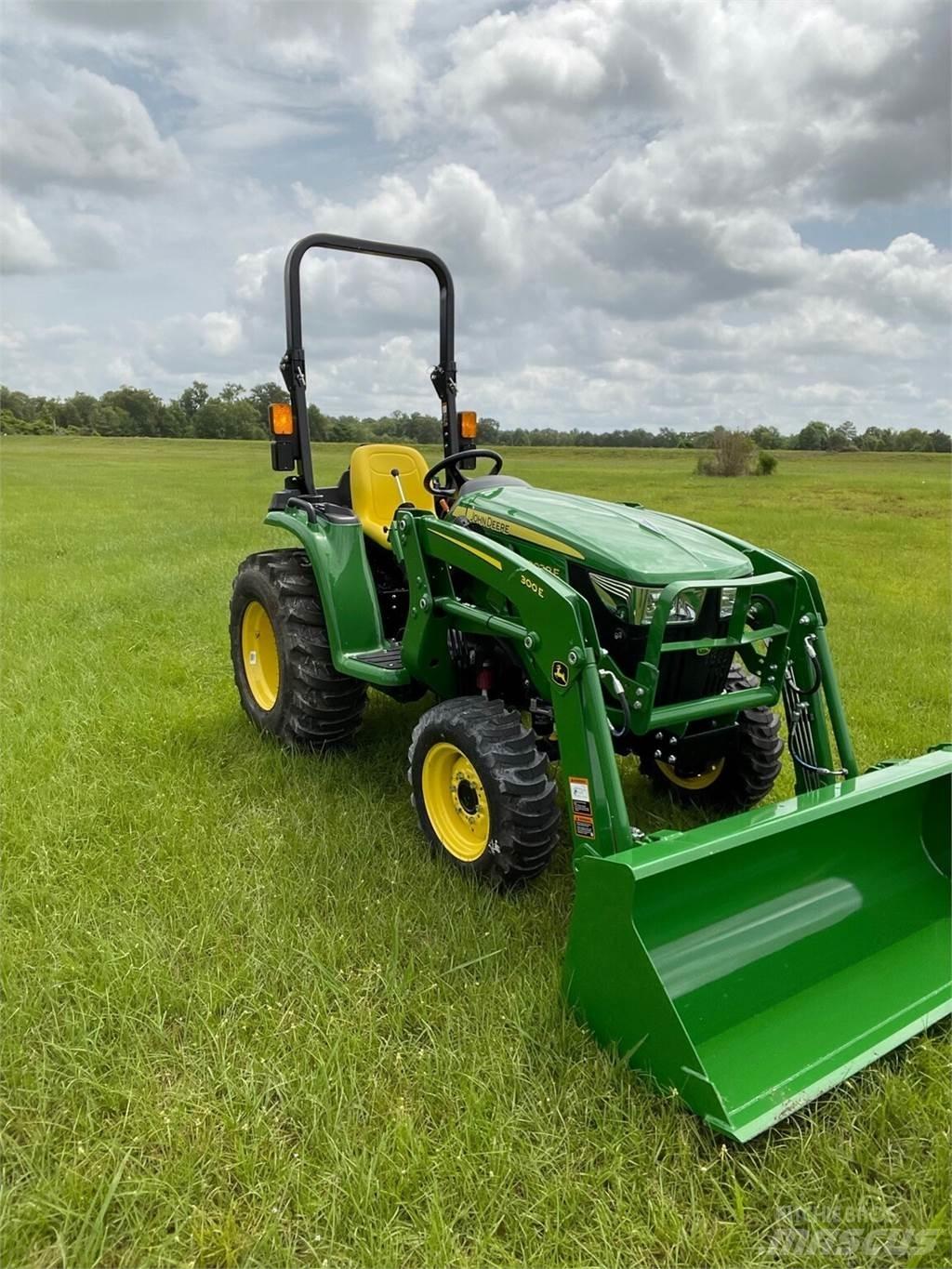 John Deere 3038E Kompaktie traktori