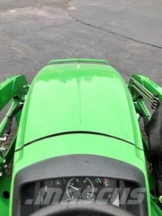 John Deere 3043D Traktori