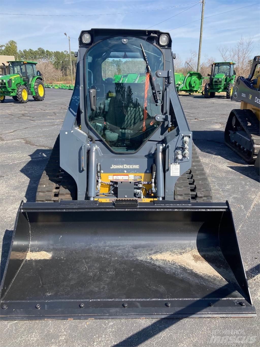 John Deere 317G Mini iekrāvēji
