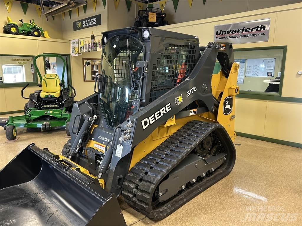 John Deere 317G Mini iekrāvēji