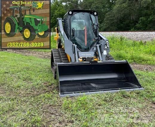 John Deere 317G Mini iekrāvēji