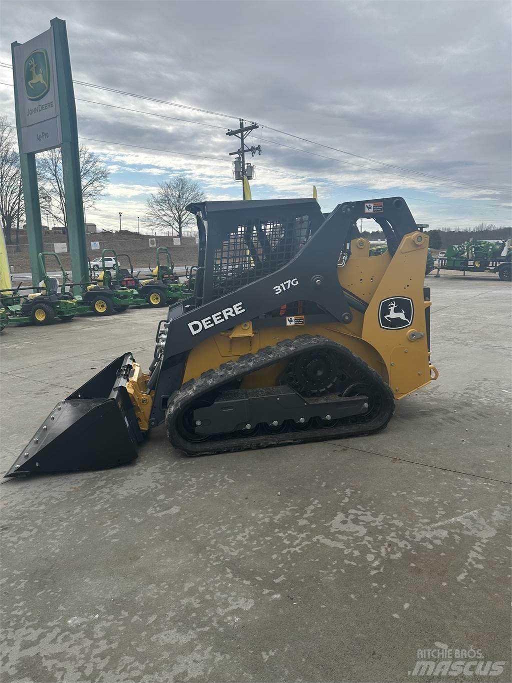 John Deere 317G Mini iekrāvēji
